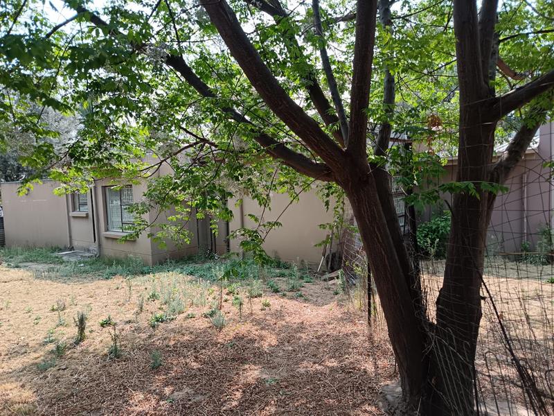 To Let 3 Bedroom Property for Rent in Vorna Valley Gauteng