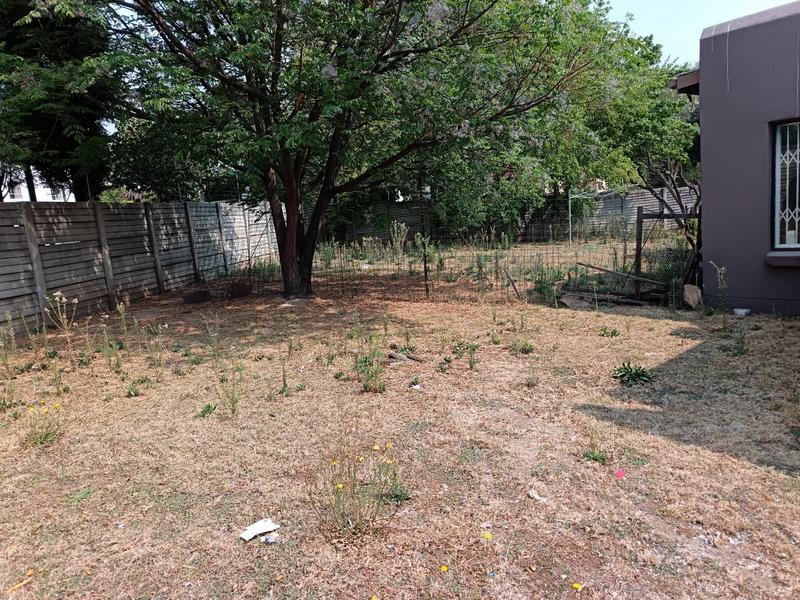 To Let 3 Bedroom Property for Rent in Vorna Valley Gauteng