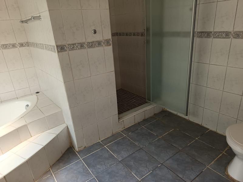 To Let 3 Bedroom Property for Rent in Vorna Valley Gauteng