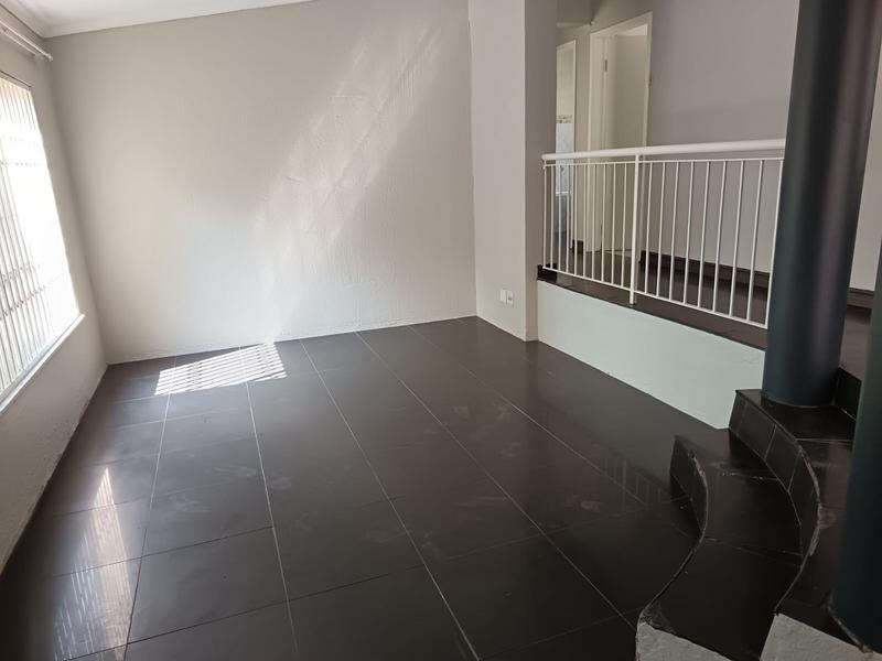 To Let 3 Bedroom Property for Rent in Vorna Valley Gauteng