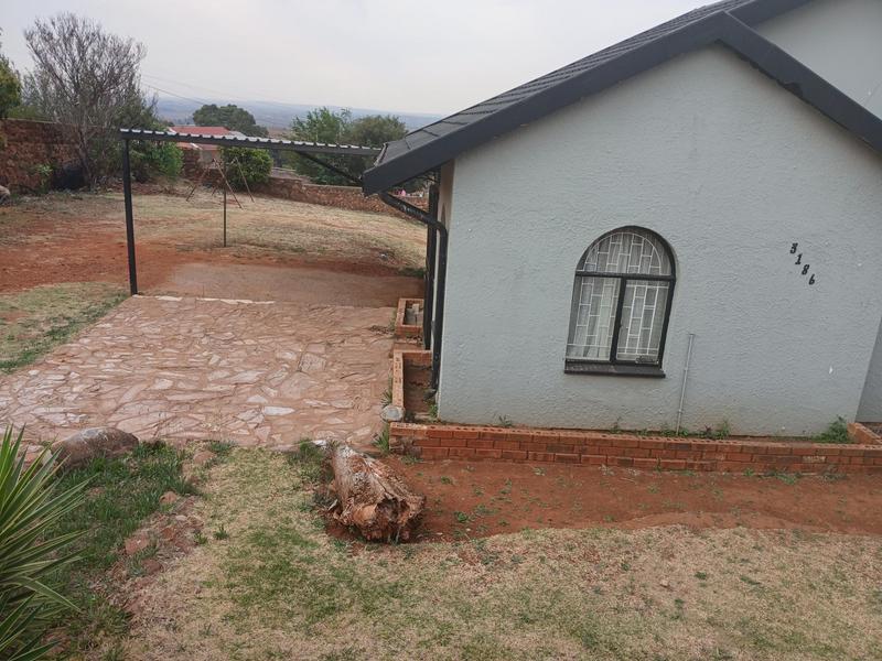 To Let 3 Bedroom Property for Rent in Zakariyya Park Gauteng