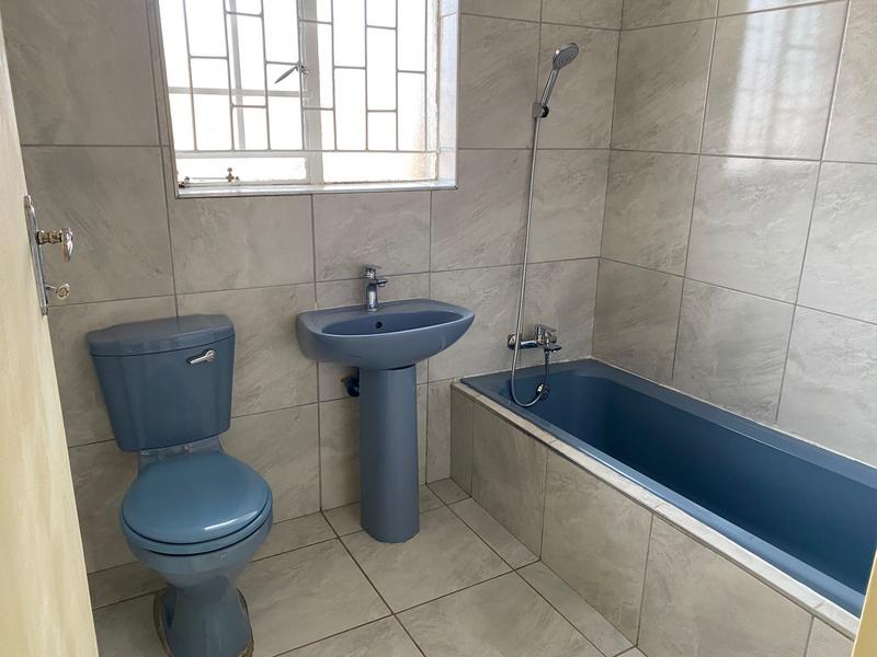 To Let 3 Bedroom Property for Rent in Zakariyya Park Gauteng