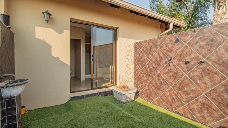 4 Bedroom Property for Sale in Glen Erasmia Gauteng