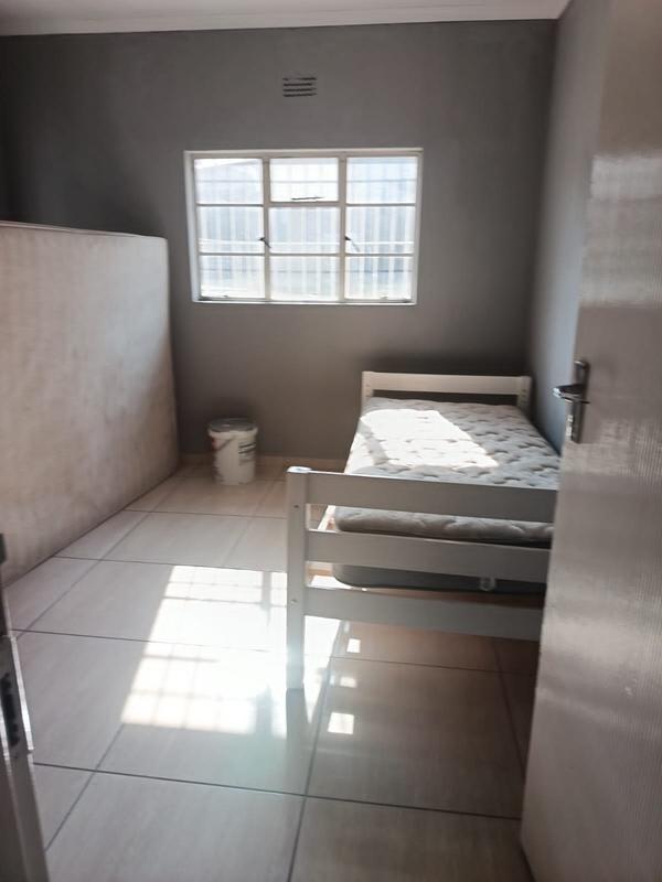 To Let 2 Bedroom Property for Rent in Lambton Gardens Gauteng