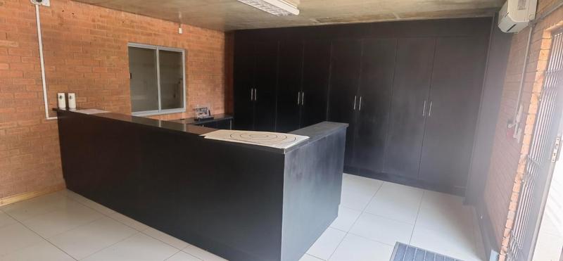 Commercial Property for Sale in N4 Gateway Industrial Park Gauteng