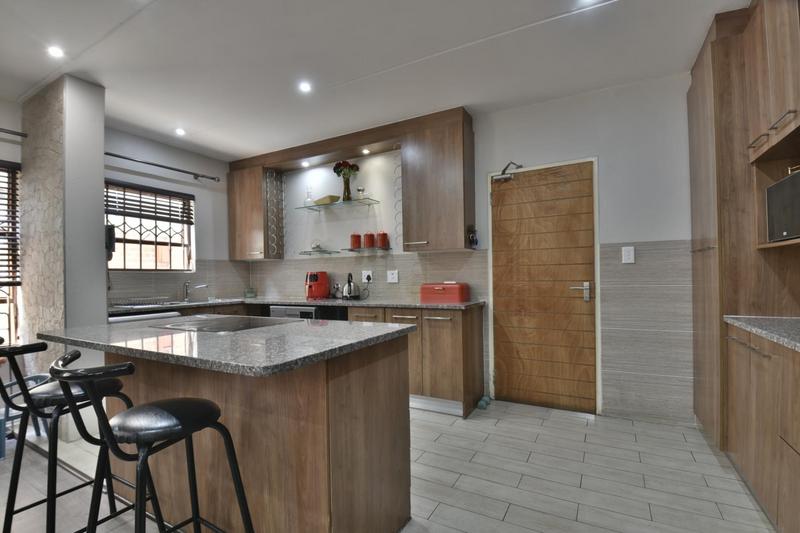 3 Bedroom Property for Sale in Ferndale Gauteng