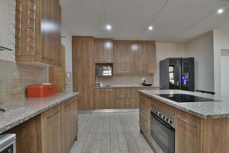 3 Bedroom Property for Sale in Ferndale Gauteng