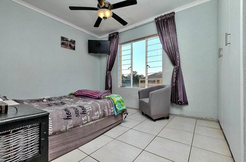 To Let 2 Bedroom Property for Rent in Wilro Park Gauteng