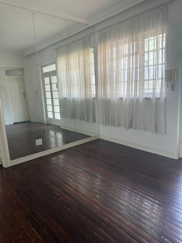 To Let 2 Bedroom Property for Rent in Houghton Gauteng