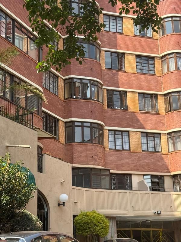 To Let 2 Bedroom Property for Rent in Houghton Gauteng