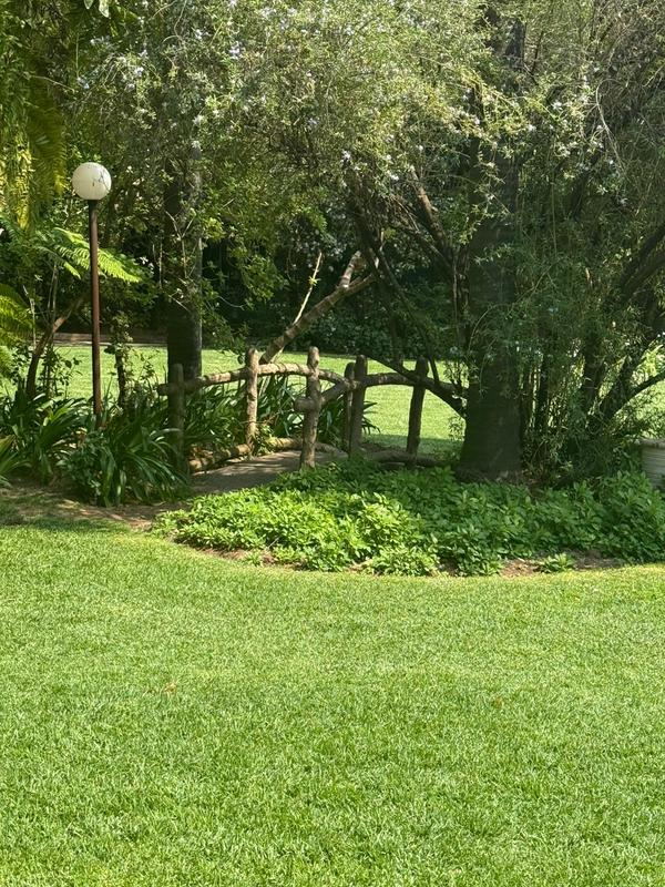 To Let 2 Bedroom Property for Rent in Houghton Gauteng