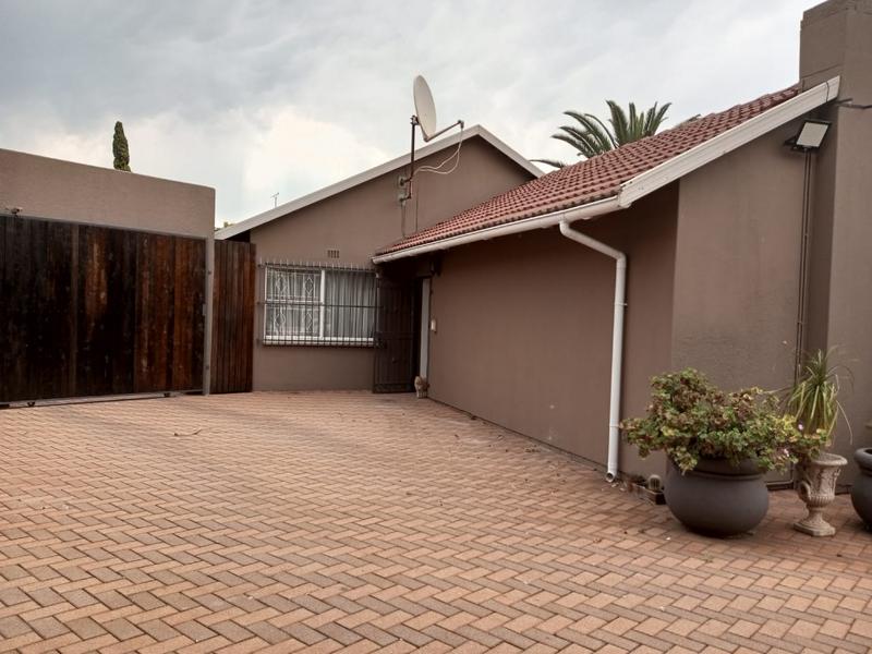 3 Bedroom Property for Sale in Edelweiss Gauteng