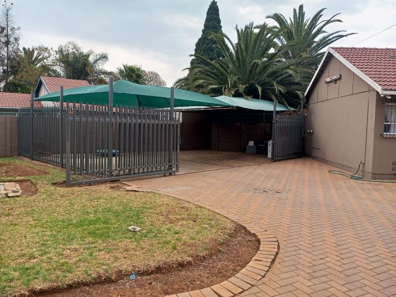 3 Bedroom Property for Sale in Edelweiss Gauteng