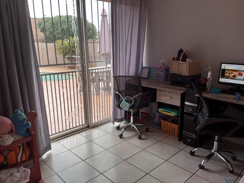 3 Bedroom Property for Sale in Edelweiss Gauteng