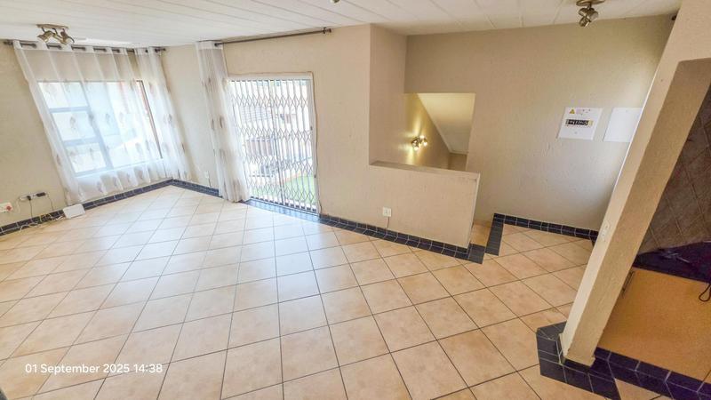 2 Bedroom Property for Sale in Magaliessig Gauteng