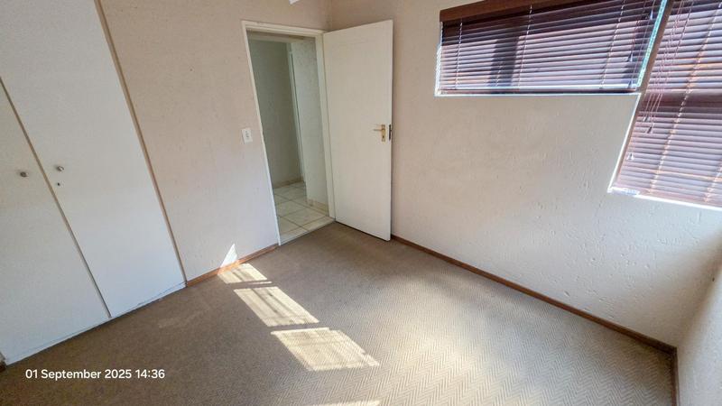 2 Bedroom Property for Sale in Magaliessig Gauteng