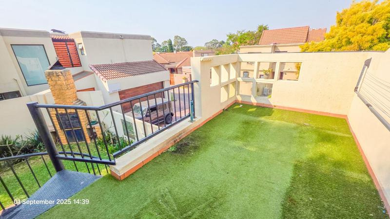 2 Bedroom Property for Sale in Magaliessig Gauteng
