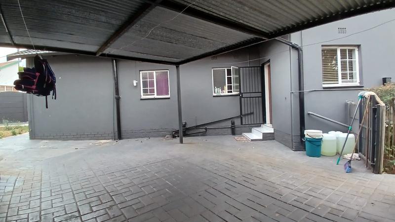 3 Bedroom Property for Sale in Birchleigh Gauteng