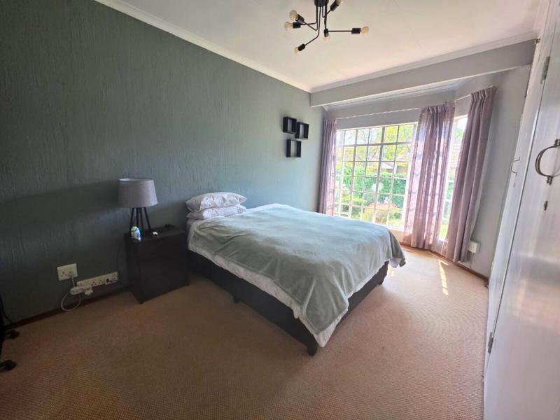 2 Bedroom Property for Sale in Glen Marais Gauteng