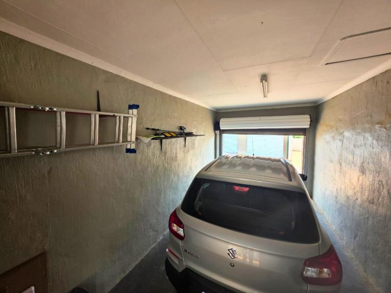 2 Bedroom Property for Sale in Glen Marais Gauteng