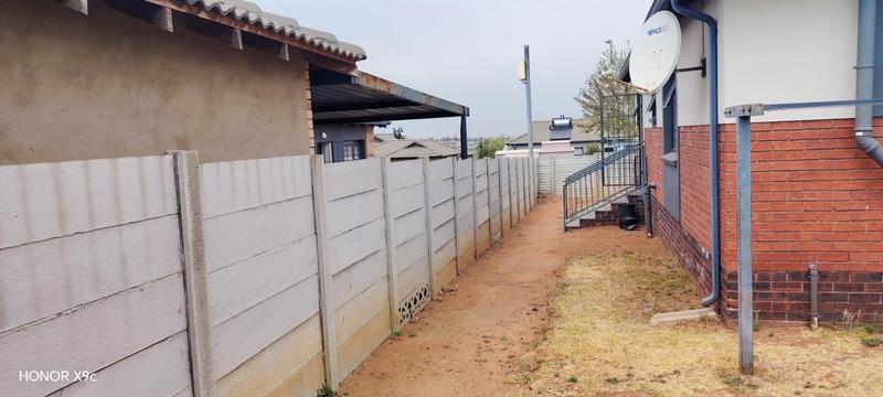 3 Bedroom Property for Sale in Mindalore Gauteng