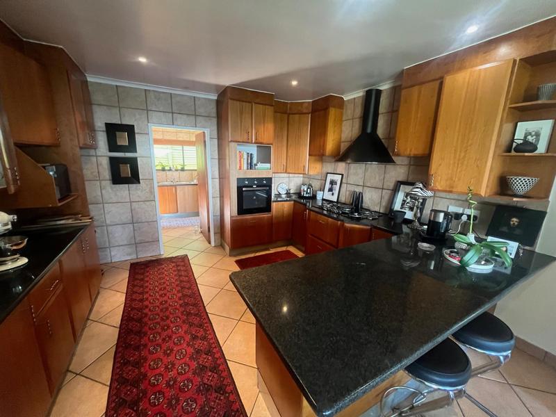 To Let 5 Bedroom Property for Rent in Waterkloof A H Gauteng