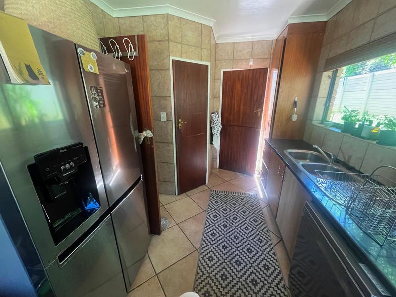 To Let 5 Bedroom Property for Rent in Waterkloof A H Gauteng