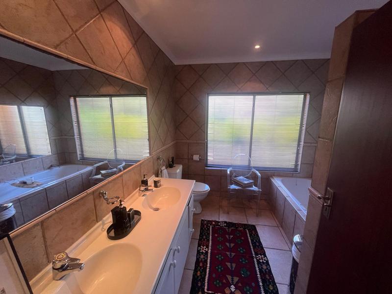 To Let 5 Bedroom Property for Rent in Waterkloof A H Gauteng