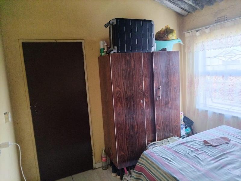 2 Bedroom Property for Sale in Naledi Gauteng