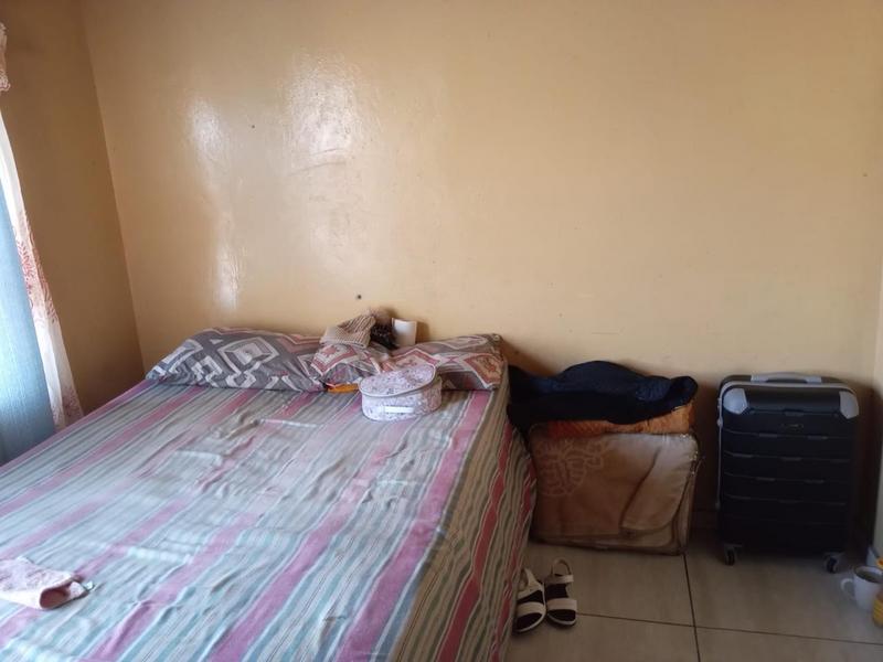 2 Bedroom Property for Sale in Naledi Gauteng