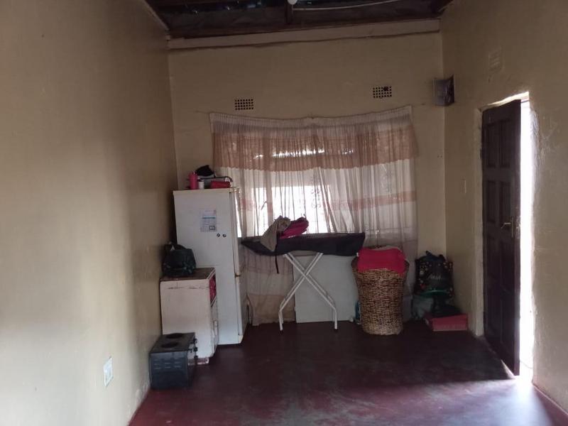 2 Bedroom Property for Sale in Naledi Gauteng