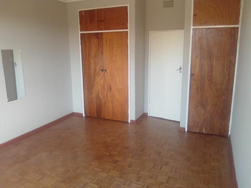To Let 2 Bedroom Property for Rent in Florida Park Gauteng