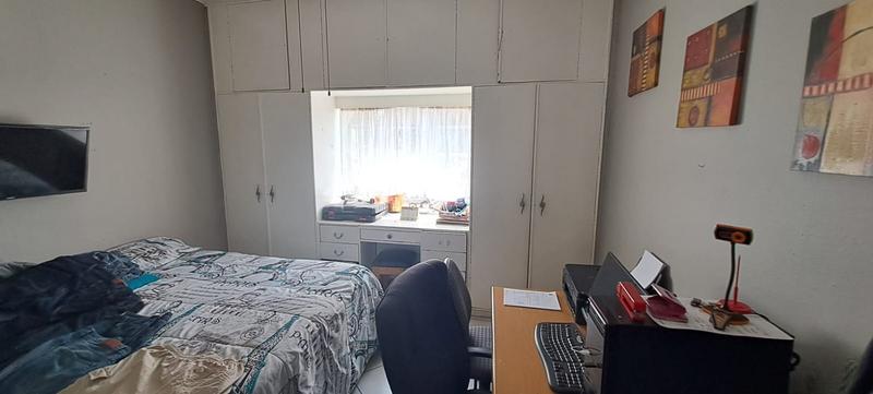 6 Bedroom Property for Sale in Lambton Gauteng