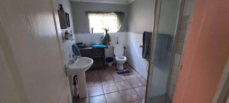 6 Bedroom Property for Sale in Lambton Gauteng