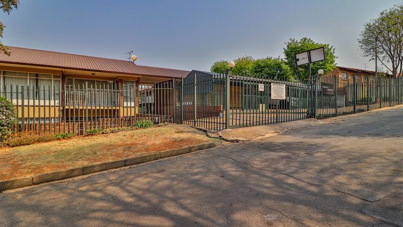 1 Bedroom Property for Sale in Eastleigh Ridge Gauteng