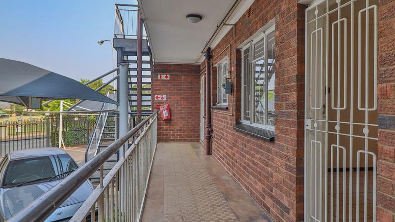 1 Bedroom Property for Sale in Eastleigh Ridge Gauteng
