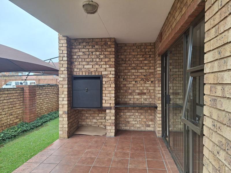2 Bedroom Property for Sale in Sonneveld Gauteng