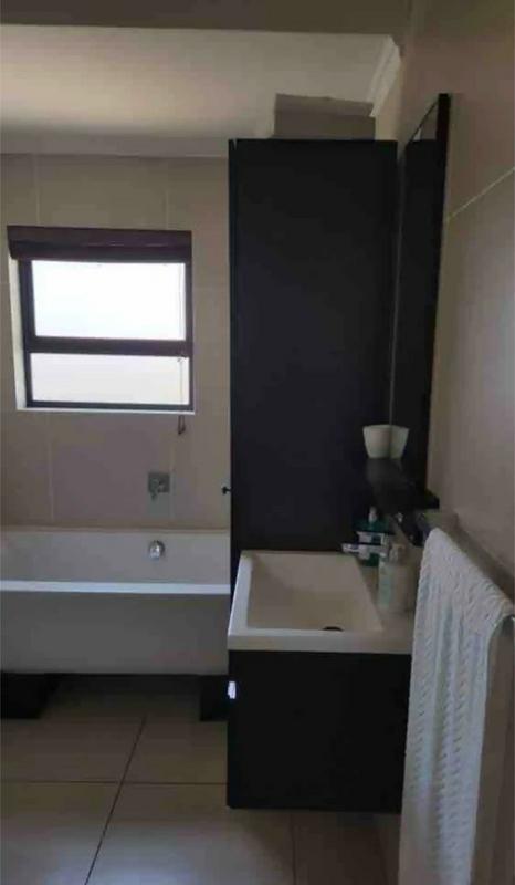 To Let 2 Bedroom Property for Rent in Greenstone Hill Gauteng