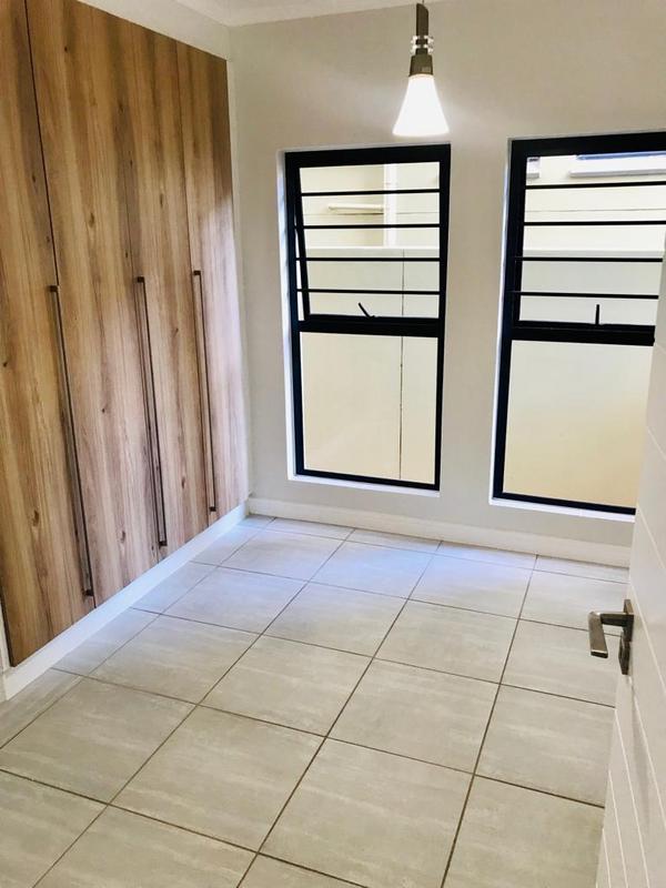 3 Bedroom Property for Sale in Waterfall Gauteng