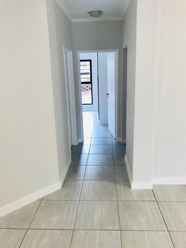 1 Bedroom Property for Sale in Waterfall Gauteng