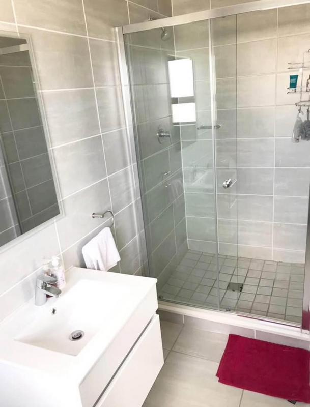 1 Bedroom Property for Sale in Waterfall Gauteng