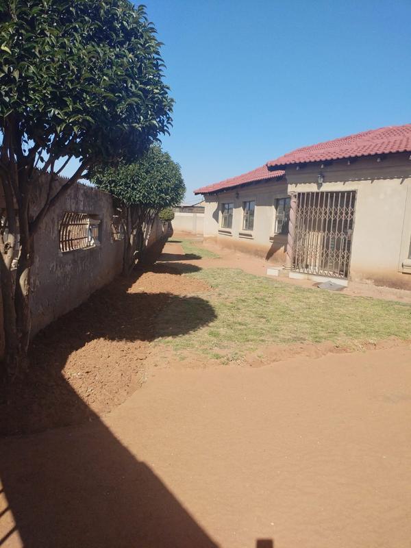 3 Bedroom Property for Sale in Buhle Park Gauteng