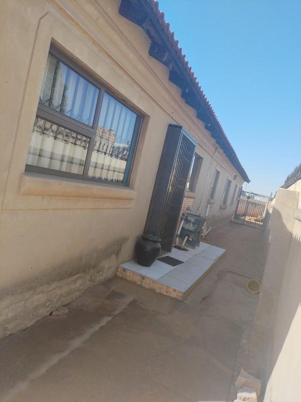 3 Bedroom Property for Sale in Buhle Park Gauteng