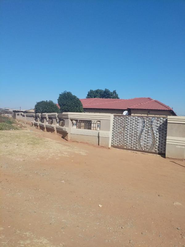 3 Bedroom Property for Sale in Buhle Park Gauteng