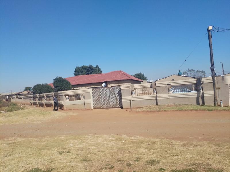 3 Bedroom Property for Sale in Buhle Park Gauteng