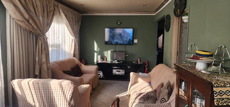 7 Bedroom Property for Sale in Maokeng Gauteng