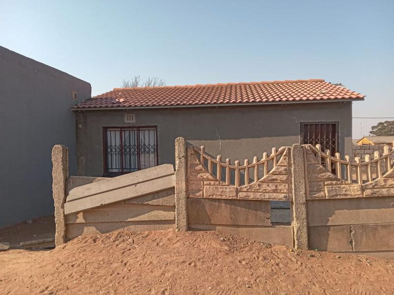 2 Bedroom Property for Sale in Duduza Gauteng