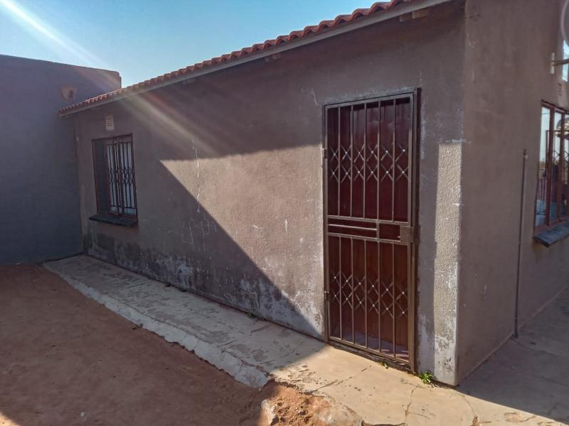 2 Bedroom Property for Sale in Duduza Gauteng