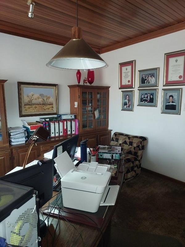 4 Bedroom Property for Sale in Kenleaf Gauteng