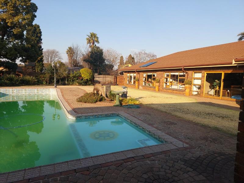 4 Bedroom Property for Sale in Kenleaf Gauteng
